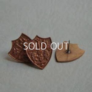 画像1: brass crest pin finding
