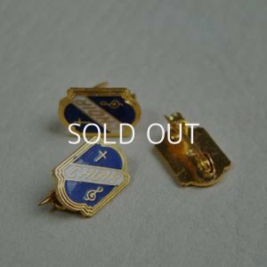 画像1: enameled metal Choir Pin