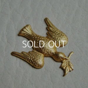 画像2: brass bird with leaf stamping