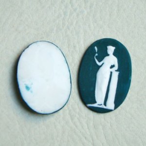 画像1: 36×25 matte green "Lady" cameo