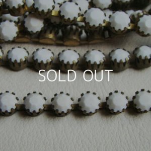 画像1: 6mm "Chalk White" rhinestone chain