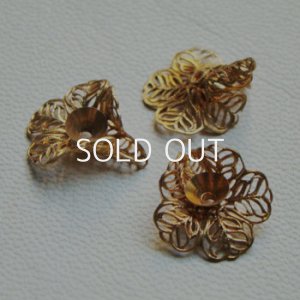 画像1: brass filigree flower with setting