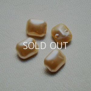 画像2: 12×10 OCT "Cream" pearl cabochon