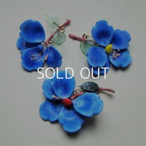 画像1: Blue Glass Flower Brooch
