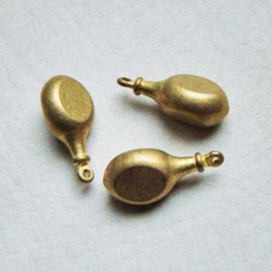 画像1: brass 18×10 Bottle drop charm