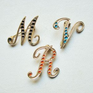 画像1: GP Letter Brooch Finding