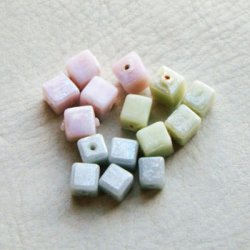 画像3: 10mm cube beads "Mint AB"