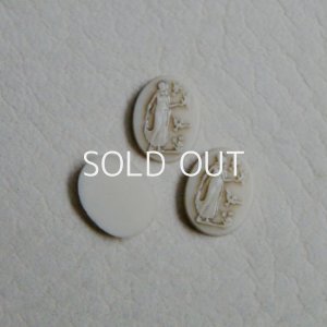 画像1: 10×8 oval  Ivory "Lady with Bird" Cameo