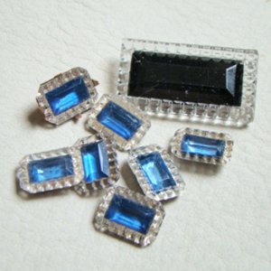 VS-16699  "Black & Clear"／VS-16700  "Sapphire & Crystal" 