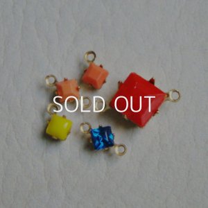 画像2: 4pcs 4mm square "Opaque Yellow"