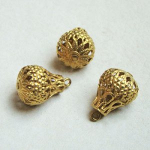 画像2: 18×12.5 brass filigree drop charm