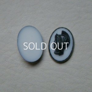 画像1: 18×13 OV White / Black warrior cameo