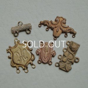 画像2: aged brass "Fluer De Lis" 1+3R connector