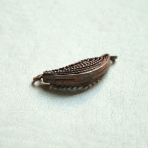 画像2: dark brass Crescent filigree 2R connector