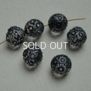 画像2: 12mm acrylic "Clear /Black"  floral beads