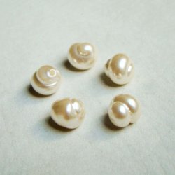 画像1: 5pcs 8mm1/2 drilled swirl pearl