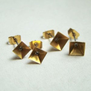 画像1: square stone pierce finding
