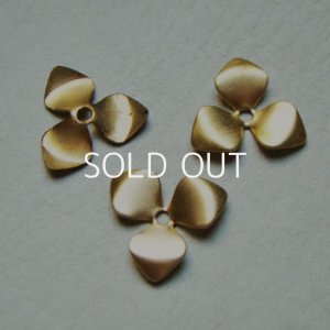 画像1: brass 20x19 3-petal flower