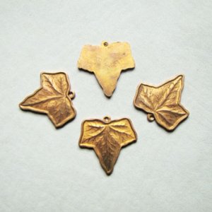 画像1: brass Ivy leaf charm "S" 