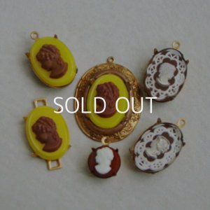 画像3: 18x13 "Yellow/ Brown"  lady cameo