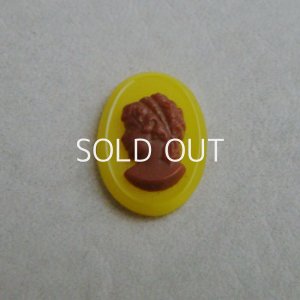 画像2: 18x13 "Yellow/ Brown"  lady cameo
