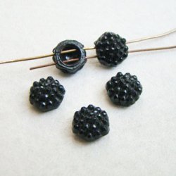 画像1: 9mm Jet victorian 2-hole beads
