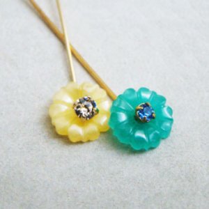 画像2: Yellow 9mm flower beads