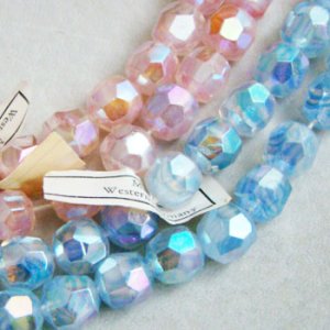 画像2: 2pcs 9mm "Milky Blue AB" stripe beads