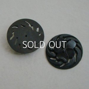画像1: Black Pansy lacy celluloid cabochon