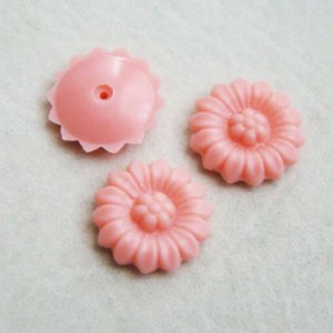 画像1: 18mm pink plastic Daisy cabochon