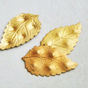 画像1: brass 40x23 bumpy leaf stamping