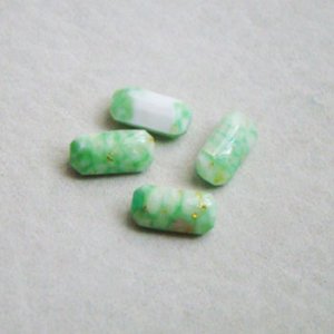 画像1: 2pcs 10x5 octagon "Lt.Green Matrix"