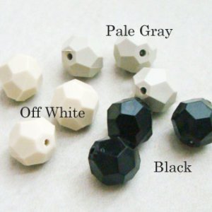 画像2: 2pcs "Pale Gray" 12mm faceted beads