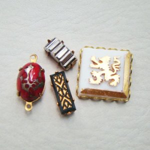 画像3: 18mm SQ "White/ Gold" Lion cabochon