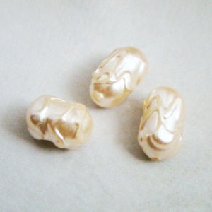 画像1: 24x14 textured 1/2 drilled pearl