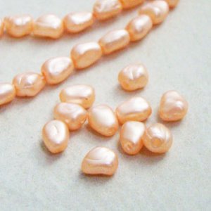 画像1: 10pcs 7×6 baroque pearl "Peach Pink"