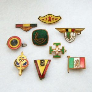画像1: vintage enameled pin component