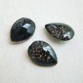 18x13 Pear "Black/Gold flake " stone