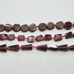 画像2: 2pcs Garnet 5x6 nugget beads