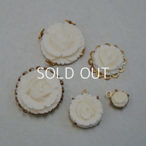 画像3: 22mm carved bone Rose cabochon