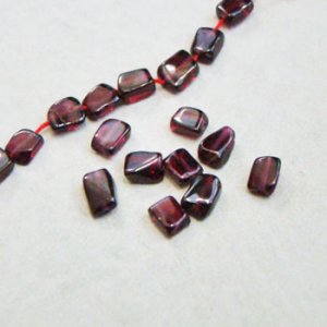画像1: 2pcs Garnet 5x6 nugget beads