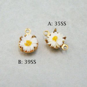 画像3: 7〜8mm painted bone cabochon "Marguret"