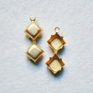 画像1: 6mm SQ double setting charm