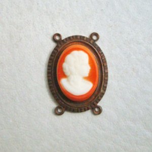 画像3: 1 pair 18x13 "Coral/ Ivory" cameo L&R