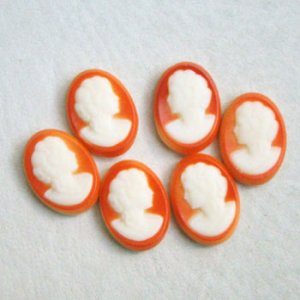 画像2: 1 pair 18x13 "Coral/ Ivory" cameo L&R