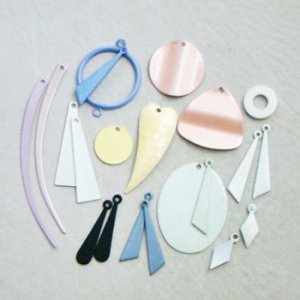 画像2: 2pcs 6.2x9.5 dia white enameled charm