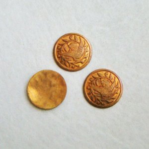 画像1: 16mm brass "Bird with Leaf" medallion