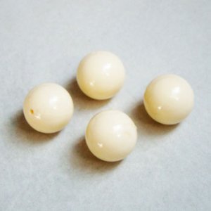 画像1: 2pcs 18mm Cream Ivory plastic beads