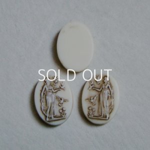 画像1: 18x13 OV Ivory "Lady with bird" cameo L & R