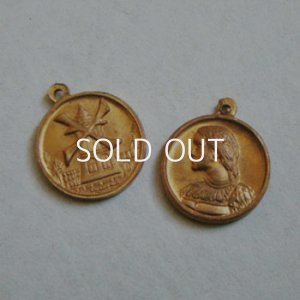 画像2: 14.5x17 old medal pendant charm